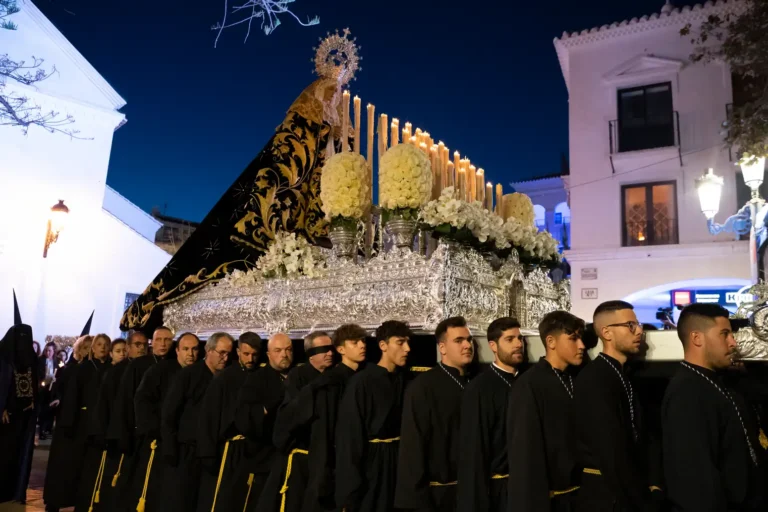 Viernes Santo. Ilustre y Venerable Cofradía de Nuestro Padre Jesús Nazareno, María Santísima de los Dolores, Santo Entierro y María Santísima de la Esperanza.